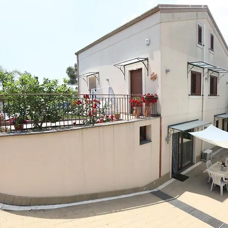 Casa Delle Foglie *