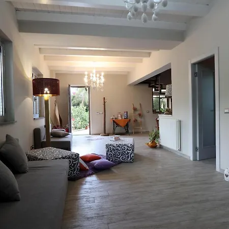 Casa Delle Foglie *